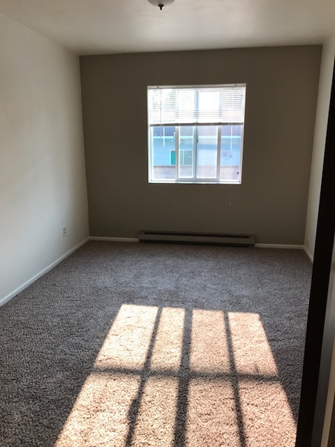 1 bed, 1 bath, 500 sqft, $900, Unit 11