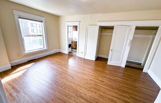 Studio, 1 bath, 380 sqft, $1,195, Unit 304