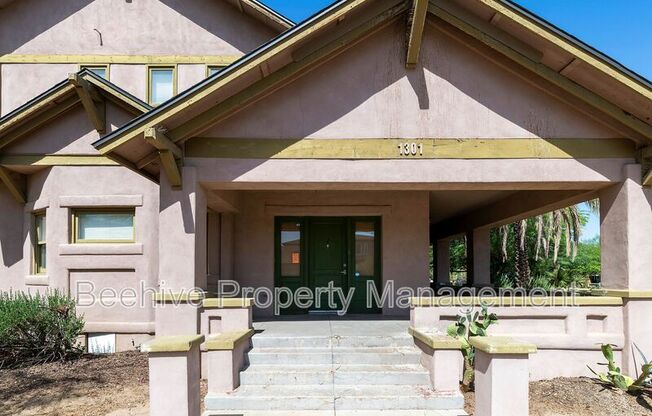 1301 W MONROE ST