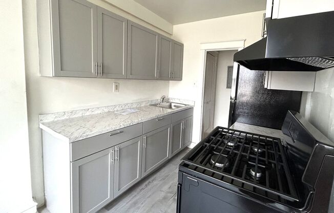 Studio, 1 bath, 400 sqft, $989, Unit A403