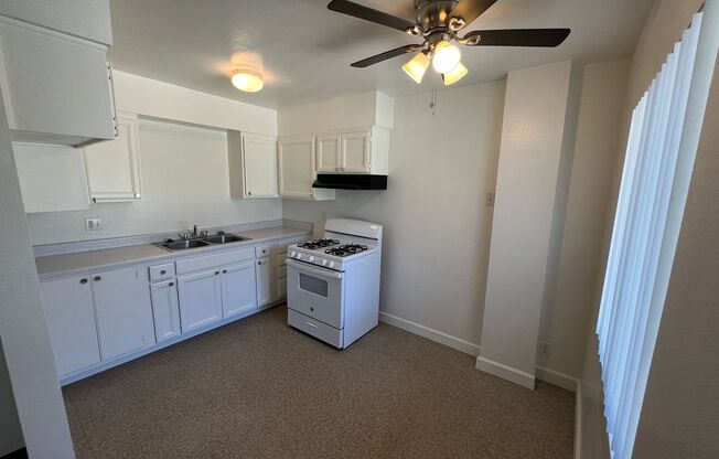 1 bed, 1 bath, $1,895, Unit 3941 D Saviers Road