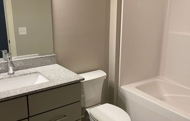 1 bed, 1 bath, 539 sqft, $900, Unit 704