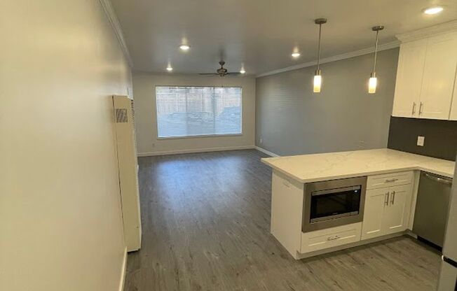 1 bed, 1 bath, 600 sqft, $3,195, Unit 353 Everett Ave.