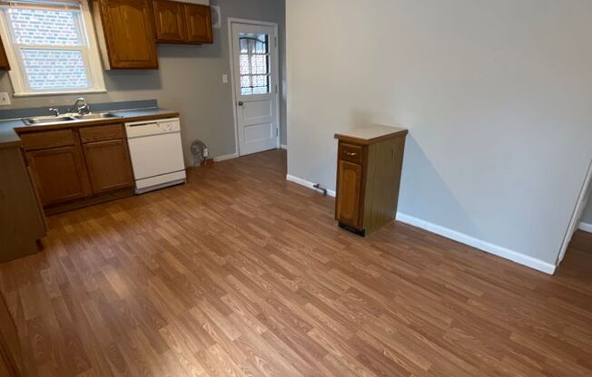 3 beds, 1 bath, $1,475