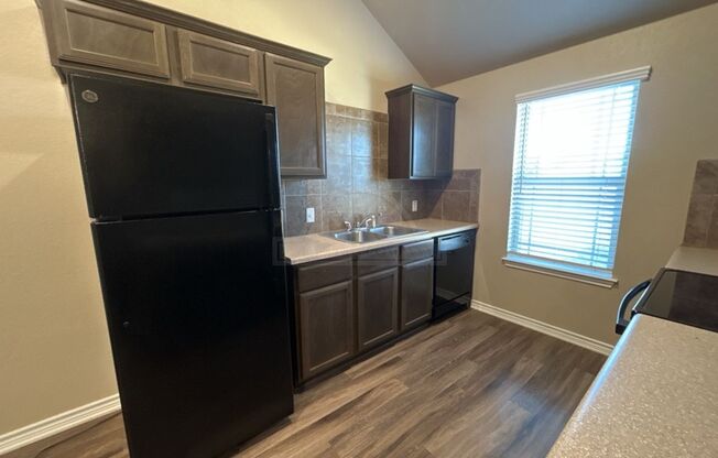 3 beds, 2.5 baths, 1,291 sqft, $1,495, Unit 2109 MLK Jr Blvd Unit B