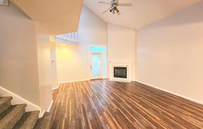 116 ESPLANADE PL