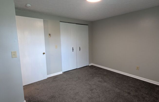 2 beds, 1.5 baths, 900 sqft, $1,150, Unit Apt B