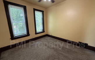 2439 N DR WILLIAM FINLAYSON ST