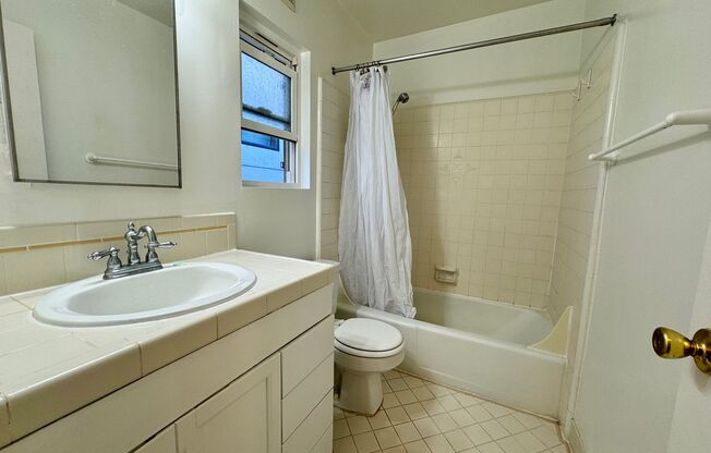 Studio, 1 bath, $1,695, Unit 127 Vista Pl Unit 04 ACTIVE