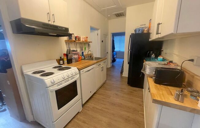 2 beds, 1 bath, 800 sqft, $1,550