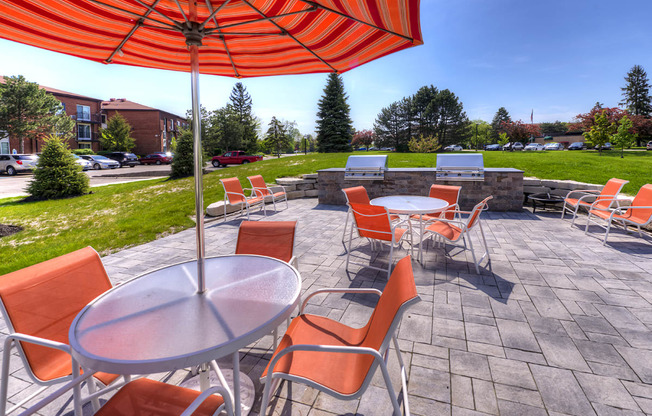 Outdoor sitting arrangement, at Carol Stream Crossing, Carol Stream Illinois