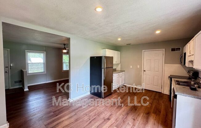 7313 E 109 TERRACE