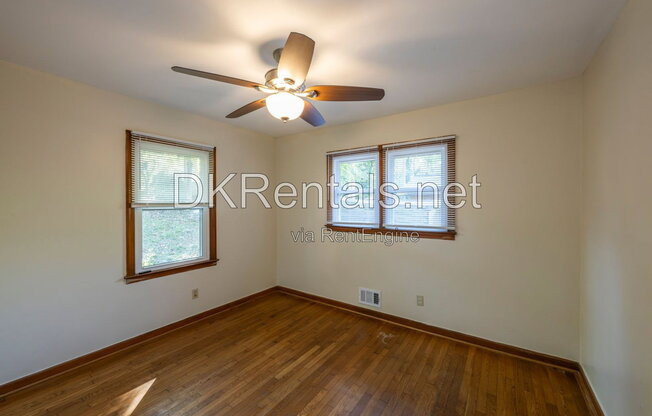 3 beds, 2 baths, 1,160 sqft, $1,900