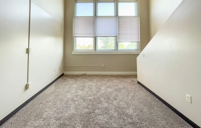 1 bed, 1 bath, 725 sqft, $725, Unit 358