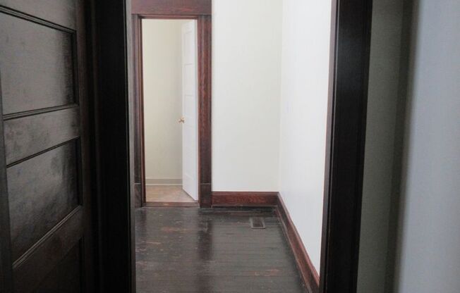 2212 South Calhoun