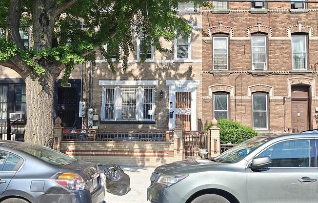 297 BRADFORD ST