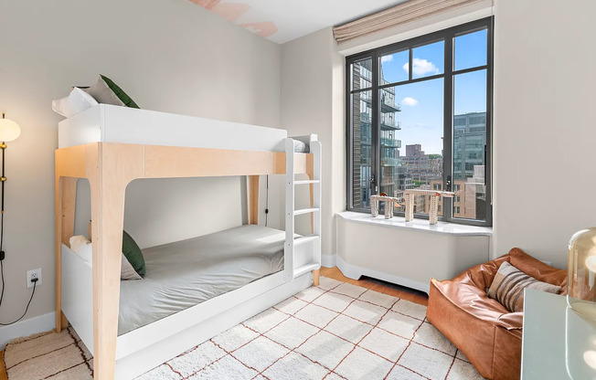 2 beds, 2.5 baths, 1,176 sqft, $18,000, Unit 21E