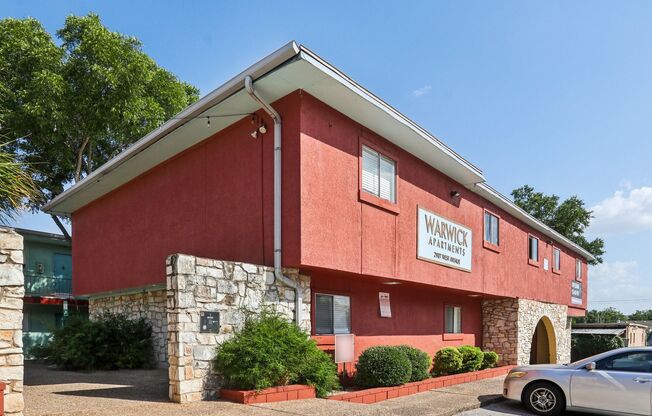 Warwick Apartments in North Campus