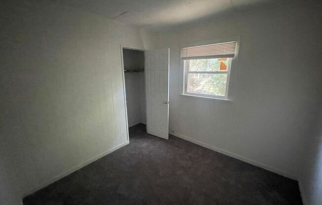 3 beds, 1 bath, $1,600