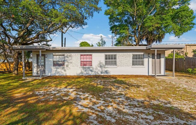1 Bedroom Cottage in Fort Walton Beach!