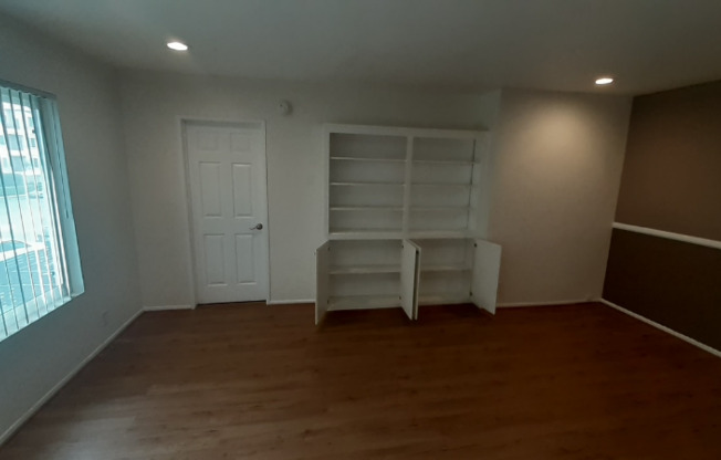 5929 LAUREL CYN BLVD