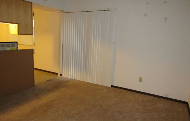 2 beds, 1.5 baths, 1,100 sqft, $1,225, Unit 211