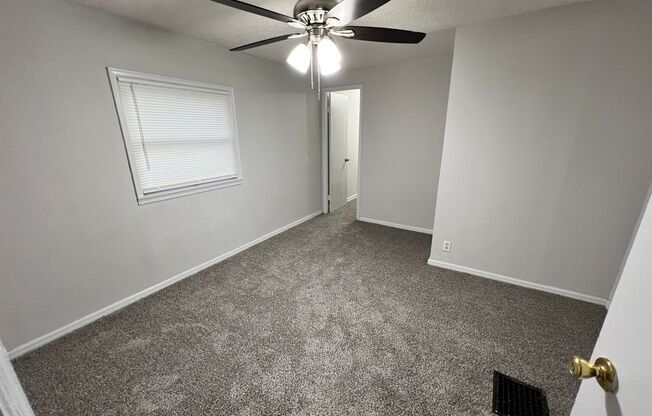 2 beds, 1 bath, $1,195