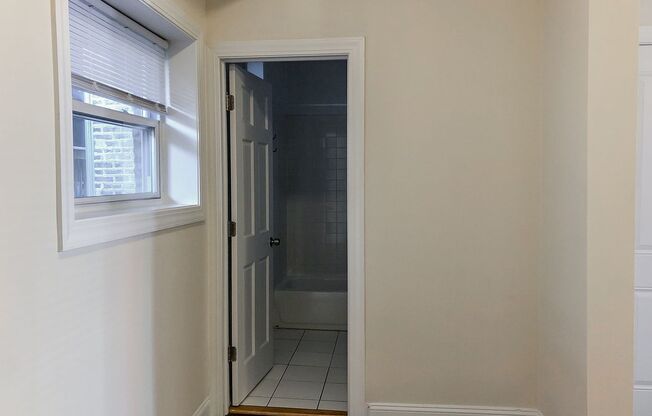 Studio, 1 bath, 460 sqft, $1,835, Unit 857-2S