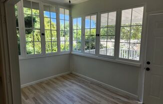 Apartment: 2 Bedroom / 1 Bathroom - Midtown Sacramento  **REDUCED**