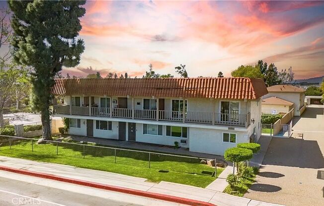 5593 Pioneer Blvd - Unit 18, Whittier: Spacious 2 Bed 1.5 Bath Townhome!