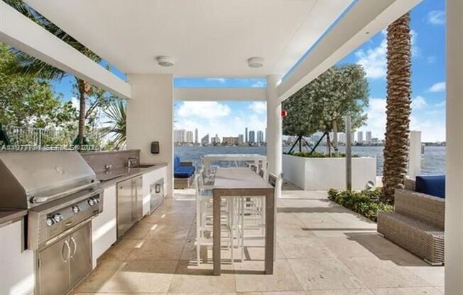 2 beds, 2 baths, 1,670 sqft, $5,500, Unit 17301 Biscayne Blvd unit 1103