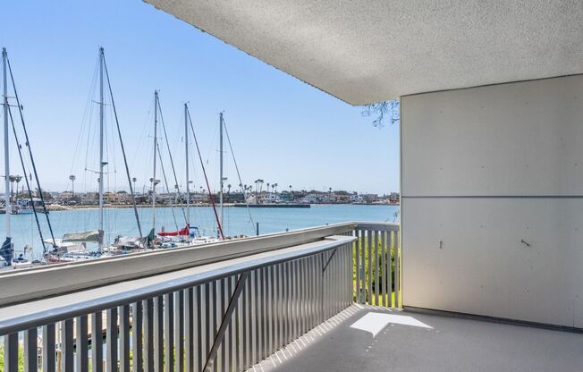 2 beds, 2 baths, 1,058 sqft, $2,898, Unit 4220.110