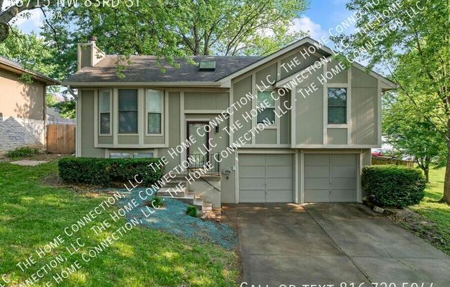 8715 NW 83 ST