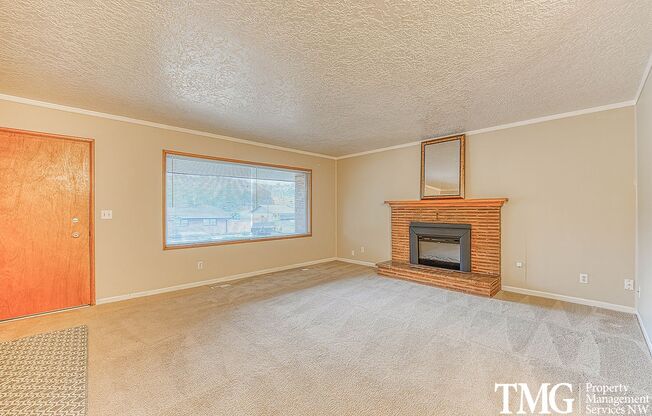 3 BD Camas Ranch-Style Home with Covered Patio & Spacious Backyard