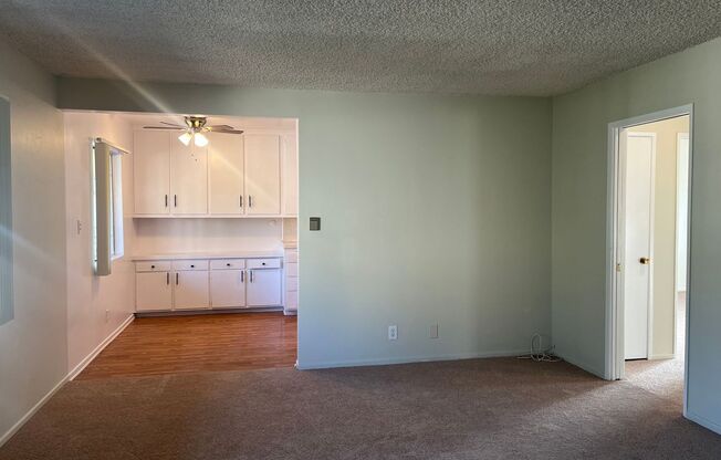 2 beds, 1 bath, 900 sqft, $1,950, Unit 319-7