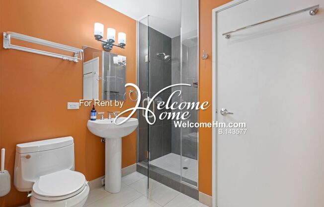 2 beds, 3 baths, $3,200, Unit Unit 104