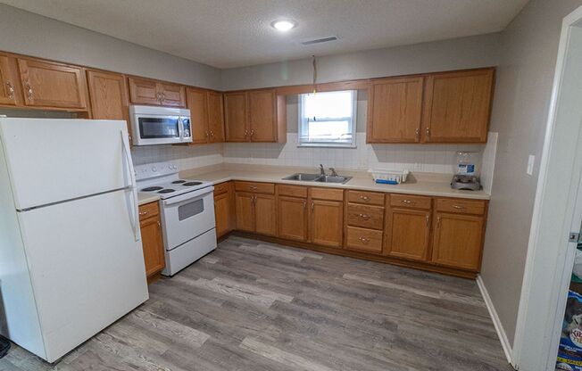 2 beds, 1 bath, $1,225