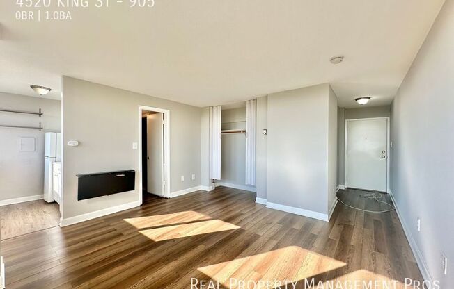 4520 King St.