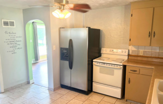 3 beds, 2 baths, $1,650