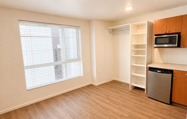 Studio, 1 bath, 189 sqft, $1,295, Unit 5306