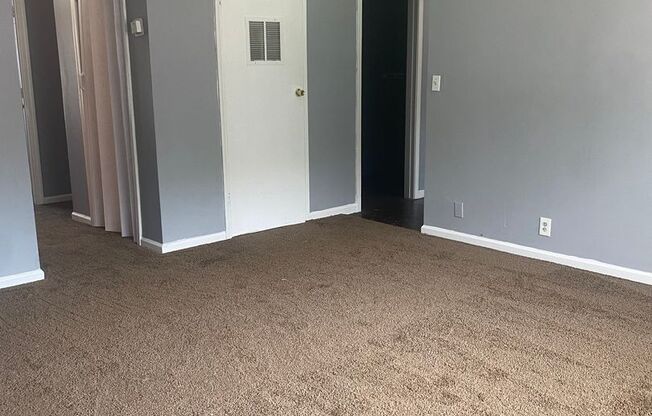 2 beds, 1 bath, 750 sqft, $850