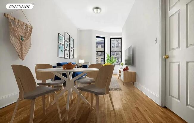 212 W 79 ST