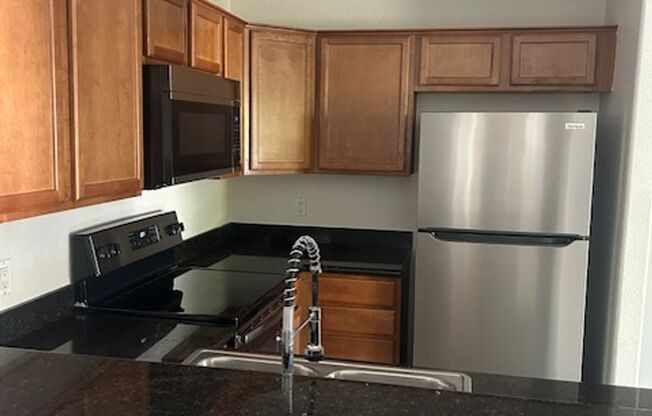 3 beds, 2 baths, $1,600