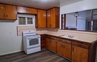 3326-3332 E. Clinton Ave