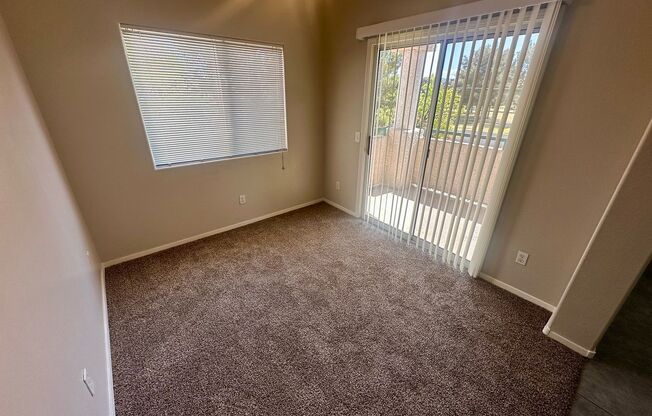 2 beds, 2 baths, $1,650, Unit UNIT 2011