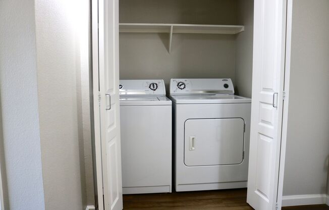 2 beds, 2 baths, 1,138 sqft, $2,726, Unit 1 201