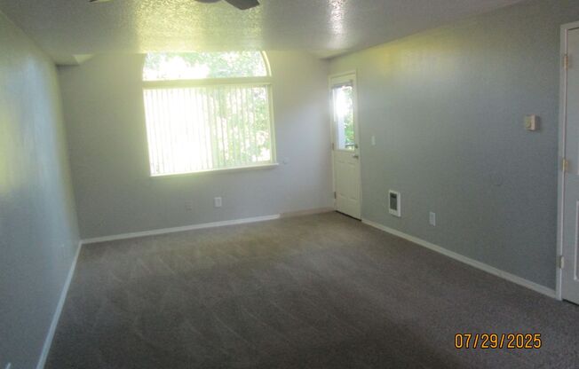 2 beds, 1 bath, 870 sqft, $1,550, Unit 223-53