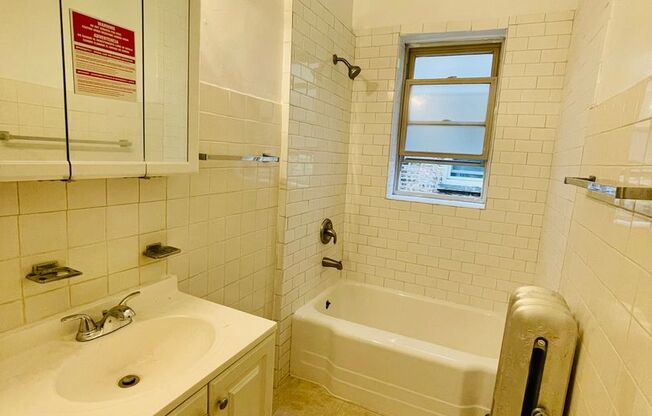 1 bed, 1 bath, 720 sqft, $1,440, Unit 1335.5-2N