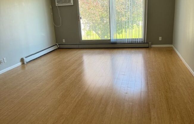 2 beds, 1.5 baths, 1,100 sqft, $1,395, Unit 802-210