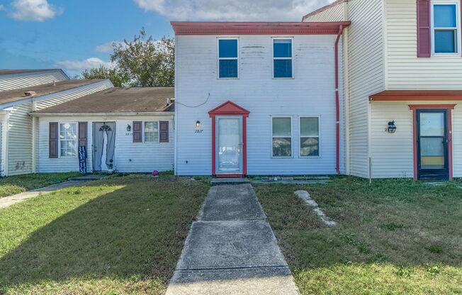 Charming 3-Bedroom Townhouse in Chesapeake